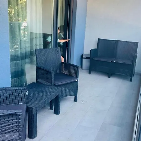 Apartment Eric Mamaia